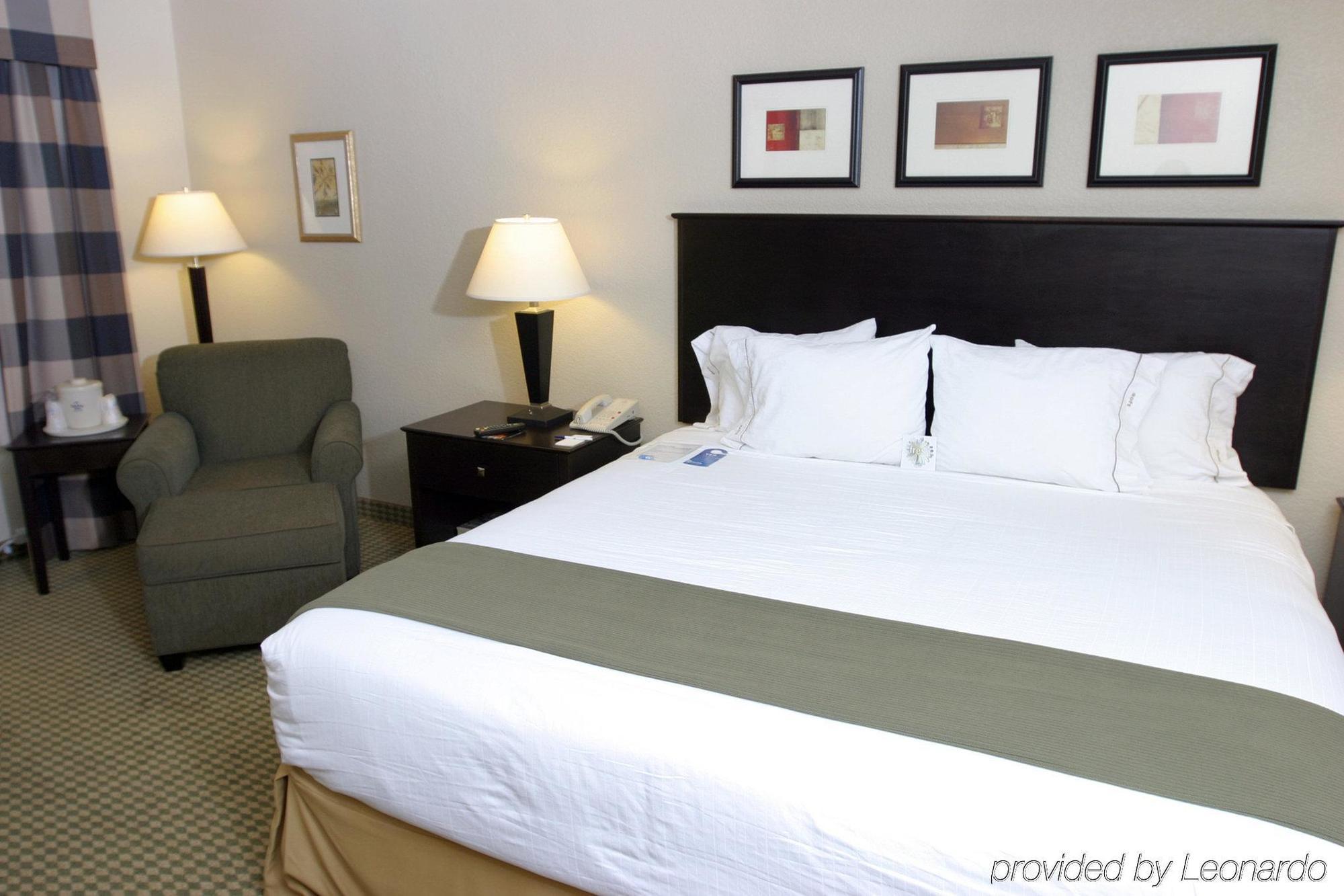 Express And Worth/i-20 Hotel