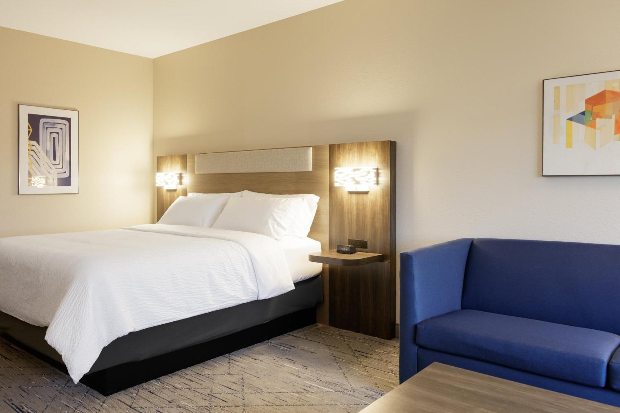 Express And Worth/i-20 Hotel 3*
